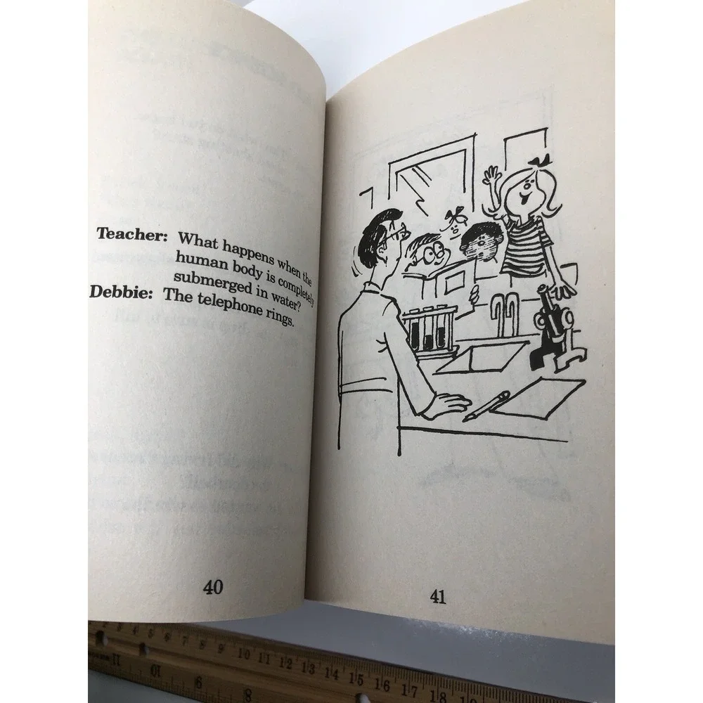 101 School Jokes Lisa Eisenberg & Katy Hall Paperback Funny Joke Book Scholastic